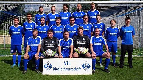 VfL Klosterbauerschaft II 2017/2018

hintere Reihe (v.L.): Kai Gerling, Dominique Gross, Kevin Ziegler, Marcel Becker, Philipp Saße
mittlere Reihe (v.L.): Marco Finkemeyer, Tobias Bulk, Jannis Block, Maurice Ahring, Patrick Dickertmann, Marcel Dedering, Timo Bartelborth, Trainer Marcel Schröder, Betreuer Patrick Rasche
vordere Reihe (v.L.): Michel Ahring, Pascal Horstmann, Jochen Ganzmann, Chris Landwehr, Benajmin Wilke

es fehlen: Jan-Hendrik Winter, Jan-Philipp Peitzmeier, Kim-Pierre Dinski, Lars Westerhold, Marcel Kesting, Marcus Schacht, Matthias Steinmeier, Moritz Klinge, Pascal Varwig, Philipp Geiermann, Philipp Tiemann, Stefan Rubelt, Sven Götze