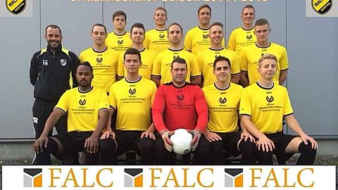 obere Reihe von links:
Tobias Wentzky, Niko Herkenrath, Marcel Hilgert, Daniel Arnemann

mittlere Reihe von links:
Trainer Oliver Schmitz, Lucas Rast, Sascha Neuhausen, Christian Nießen, Julian Engels, Christian Mertens

untere Reihe von links:
Pedro Doceba, René Mannheims, Alex Steinhauer, Jens Meyer, Michael Schröder

es fehlen:
Thomas Schott, René Koep, Jörg Hoffmann, Niels Steinbeck, Murat dilek, Driton Haydn, Nusret Kahzan, Dirk Benoit, Ilja Osinski, Sascha Corban, Jürgen Linden, Lucas Rast, Marco Visée, Zahkyi Kuramoa, Markus Gelbach