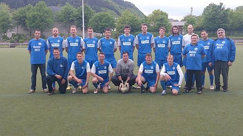 Erste Mannschaft vor dem letzten Saisonspiel gegen den SV Mehring III.