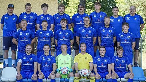 1. Reihe (v.l.): Sten Ole Assatzk, Paul Kunnig, Anton Schieske, Jakob Zylla, Marco Petras, Gregor Bennicke
2. Reihe (v.l.): Rudi Moldenhauer, Marcel Basto, Sebastian Lindow, Marcel Leutert, Kilian Wirth, Friedrich Lidzba
3. Reihe (v.l.): Christopher Heyn, Lennart Seidler, Jonah Wallstein, Max Wilhelm Jakob, Maximilian Teichert, Tyler Schmidt, Patrick Jahn (Trainer), Sven Assatzk (Co-Trainer)