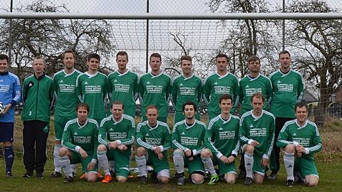 Hintere Reihe von links: Patrik Borchers (C), Dennis Knüppel, Sönke Nack, Sebastian Fricke, Alexander Schlichting, Peter Klindworth, Torben Bucher, Kevin Klein, Jens Frank, Thorsten Brünjes.
Vordere Reihe von links: Frank Dallmann, Alexander Eils, Sören Eschig, Dennis Ahrens, Marcel Behrens, Eike Christoph Hinck, Stephan Reese.
Nicht auf dem Bild: Maik Norden, Kevin Arbeit, Jan Jähnichen, Hendrik Herre, Daniel Meier, Mirko Meier, Andreas Haase, Michael Mewes (T), Andreas Rössel (B).