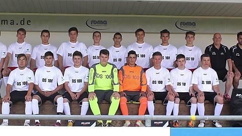 Trikot Sponsor: DS100 Coaching
o.v.l.Niklas Werner,Denis Rupprecht,Onur Sönmez,Yasin Baskaya,Ertugrul Cemrek,Halis Celepci,Sebi Hascher,Marc Locher,Daniel Obermann,Dirk Schnelle
Markus Goller. Es fehlen:  Christian Scheel und Andreas Obermann u.v.l.
Ahmet Eroglu,Burak,Remzi,Jo Kircher,Mu Bilir,Nico Fritz,Marco Weidlich und Mirco Ellenrieder Es fehlen: M.Hodzic,L.Pfitzner und S.Gora