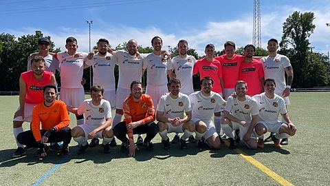 hintere Reihe: M. Khorasani, L. Diaz Colomo, R. Rosenberg, C. Zillmann, M. Huschens, R. Stuppi, A. Marquez Vega, D. Rief, J.R. Amezcua Valencia, J. Zamora
vordere Reihe: S. Lachenit, A. Garcia, S. Rommelspacher, A. Eekhoff, F. Treder, I. Dominguez Zapata, F. Michler, M. Montoro Riestra