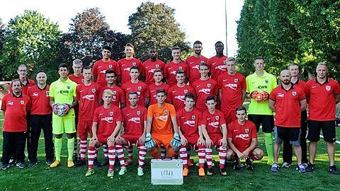Obere Reihe v.l.n.r.:
Alfio Santangelo, Mor Horvath, Yigzaw Tesfagaber, Adrian Malburg, Kadir Kilic, David Boateng.
Mittlere Reihe v.l.n.r.:
Betreuer Dirk Schwamb, Torwart-Trainer Dieter Keinz, Trainer Mischa Vollrath, Patrick Stoffleth, Andreas Happersberger, Tino Matijevic, Furkan Sahan, Jannik Hoch, Tim Lange, Joshua Hofmann, Leon Osmanovic, Markus Happersberger, Dominik Nolte, Athletik-Trainer Paul Keller, Physio Reinhard Pfeiffer, Trainer Marco Stark.
Untere Reihe v.l.n.r.: 
Felix Reissmann, Nico Scherer, Manuel Müller, Christian Wolsiffer, Kevin Borlinghaus, Sascha Hildebrand.