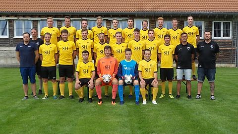 Von hinten links: Heiko Weller, Jan Grau, Luca D'Alessandro, Robin Bauer, Andi Barth, Alex Frech, Simon Däß, Christoph Bauer, Markus Hinderer, Maurice Degout, Sportdirektor Florian Grau. 
zweite Reihe von links: Presse/FuPa Manager Thomas Nast, Beni Maier, Frederik Belz, Thomas Hirth,Sergej Brandt, Ben Grau, Tim Bauer, Max Preuß, Fabi Bauer, Trainerteam Mihajel Uslun und Fabio Lorusso.
erste Reihe von links: Ignat Constantin, Luis Hirth, Alex Seeger, Ion Monteanu.