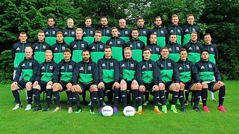 (h.R.v.l.)Andre Kortstegge, Fabian Schlütter, Renè Uebbing, Tobias Schmitz, Tr. Thomas Zielaskowski, Florian Heck, Yannick Niklasch,  Maxmilian Schüling, Johannes Winkelmann
(m.R.v.l.)CO-Tr. Jörg Keiten-Schmitz, Simon Wissing, Lukas Schröer, Tim Kleinkes, Betreuer Simon Beckmann, Physio Robin Brokamp, TW-Tr. Tom Tüshaus, Dennis Krasemann, Pedro Carvalho, René Groes, Co-Tr. Sebastian Terörde
(v.R.v.l.)Stefan Heiming, Robin Schmeing, Dave Terodde, Muhsin Kurum,  Niklas Hams, Kevin Möllenbeck, Marvin Wienand, Marius Topp, Malte Roters, Maurice Grootens