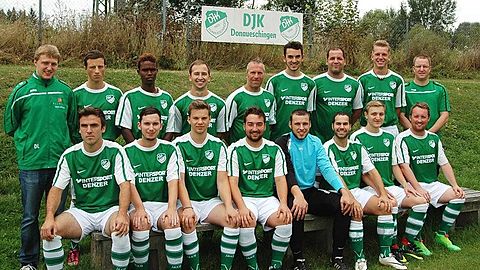 Hinten v.l.:
Daniel Lürken (Betreuer), Rafail Sappidis, Abdifatah Ahmed-Adan, Raffael Iengo, Roland Schuster, Andreas Rosenstiel, Patrick Güntert, Marius Schorpp, Sebastian Früh (Spielertrainier)​
 

Vorne v.l.:
Inout Dobrin, Markus Clajus, Markus Fürderer, Claudio Iengo, Daniel Gädtke, Timo Schneckenburger, Daniel Eberle, Tobias Limberger