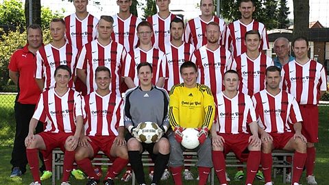 Hintere Reihe: Steffen Kleine , Pascal Strehl , Thomas Beckmann-Giesert , Rene Strehl , Marco Reifurth

Mittlere Reihe: Co-Trainer Hendrik Kleine , Tim Abramsen , Alexander Franke , Nils Kanke , Dennis Schipmann , Alexander Klook , Maurice Pullwitt , Betreuer Hugo Frankenberg , Frank Feddek

Vordere Reihe: Patrick Menkhaus , Mirco Kleine , Jan Berlsmann , Jan Tolischus , Björn Urban , Spielertrainer Carsten Gottwald

Es fehlen : Sebastian Niemeyer , Matthias Dieckmann , Phillip Kunert