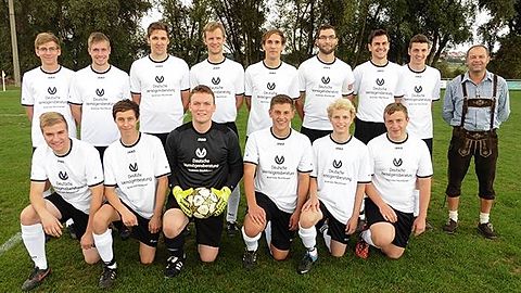 Hinten: Bell, Jungwirth F., Wüst, Neuhäuser S., Voigtmann, Ortner, Schenk, Beißer S., Janocha (Tr)
Vorne: Stör S., Stengel. Kirchdorfer C., Loy, Reif, Nehmeier