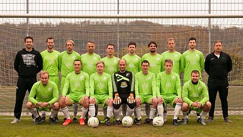 h.v.l. David Unger, Johannes Göhring, Matthias Schweitzer, Tobias Kneer, Fabian Lutz, Kai Christopher Schaum, Michael Daubenschütz, Carsten Reile, Daniel Strehle, Kevin Julius
v.v.l. Philip Etzel, Jens Weise, Pascal Ludwig, Dennis Schultz, Sven Moll, Lukas Bosch, Marius Kottke