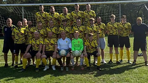 Mannschaftsfoto: Herren - 1. Mannschaft - SV Schwarz-Gelb Deuben - Saison 25/26