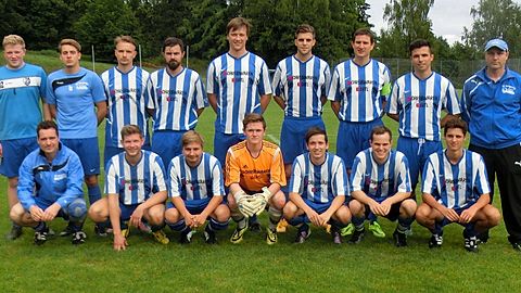 Hinten Links: Zielmann Michael, Salger Lukas, Helmut Andreij, Bertl Florian, Deiss Patrick, Zimmermann Marcel, Schönberger Sebastian, Brecheisen Manuel, Imminger Andreas
Vorne Links: Rühle Daniel, Swerak Rudolf, Peger Christoph, Schmied Matthias, Riebe Daniel, Bläßing Christian, Wagner Ludwig