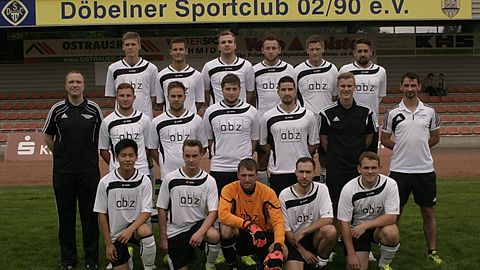 Hinten: Jonas Oehme, Lukas Morgenstern, Kevin Müller, Fabian Berndt, Marcus Görke, Steve Oehme
Mitte: Co-Trainer Holm Erfurth, Max Zimmermann, Christian Mäckel, Felix Stecher, Oliver Zache, Martin Buchholz, Trainer Rene Hüttmann
Vorn: Viet Vu Duc, Markus Draßdo, Tassilo Friedrich, Alexander Winkler, Michael Baumert

Es fehlen: Lukas Draßdo, Daniel Winkler, Mirko Niepel, Maximilian Bernhardt, Marcus Blum, Christopher Karl, Mannschaftsleiter Kalle Sehl

Foto: Uwe Reinwradt (http://bild-plus.de.tl)