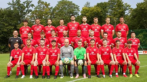 Mannschaftsfoto: Herren - 1. Mannschaft - FC Zell-Bruck - Saison 25/26