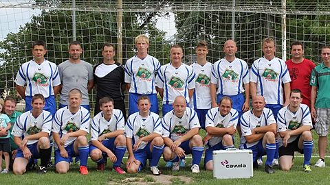 hinten von links: Labicki; Friedrich; Seyffert; Rudolph; Jaeger; J. Wende; J. Kranich; Mar. Knorre; Rott; Michael
vorne von links: Pannicke(Betreuer); Wingrich; A. Wendler; Teuchler; S. Kranich; Wolle; D. Wendler; Mat. Knorre; Müller

Foto: P. Seyffert