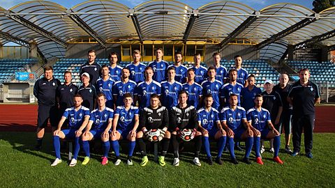 Obere Reihe v.l.n.r.: Torwart-Trainer Michael Zaglauer, Mert Kizilagil, Dzenis Skrijeli, Ante Jurkic, Fabian Schragner, Philip Kalmbach, Marc Hetzel,Egzon Krajki

Mittlere Reihe v.l.n.r.: Co-Trainer Matthias Schöll, Trainer Thomas Siegmund, Betreuer Rolf Kowalczyk, Andre Esteves, Besim Ramadani, Daniel Knoll, Sascha Raich, Dejan Djordjevic, Christian Krämer, Daniel Mägerle, Physio Lisa Frasch, Betreuer Klaus Rühland, sportl.Leiter Oskar Friedrich, Teammanager Andreas Hesse

Untere Reihe v.l.n.r.: Mert Köse, Cedric Hornung, Antonio D'Urso, Lucas Engel, Jens Wolf, Mahmoud Manna, Damir Kasapi, Daniel Buscaglia