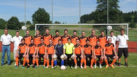 Hintere Reihe von links: Armin Wiedmann, Markus Schaufler, Alexander Bernhart, Samuel Hack, Patrick Kupfahl, Nikolai Hack, Marc Schmidt, Thomas Schupp, Markus Stübe, Tobias Kohr, Marco Igel, Patrick Ruetz, Andreas Müller

Vordere Reihe von links: Patrick Schuler, Oliver Kohr, Sebastian Beigger, Nikolas Kohr, Sascha Buchmaier, Marco Geier, Dominik Dietenberger, Narin Wangsaengklang, Jan Häfele, Christoph Kohr

Es fehlt: Manuel Steinhauser