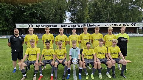A1 Saison 2025-2026 JSG Lindern/Löningen/Vrees
hintere Reihe v.l.n.r Trainer Lukas Behrens ; Julian Steffen ; Jonathan Casselius ; Julian Brake ; Connor Dixon ; Henrik Berssenbrügge ; Eric Stadtsholte ; Joel Lohmann ; Trainer Christoph Wienken
vordere Reihe v.l.n.r Jan Winkeler ; Mohammad Almhilm ; Andy Karsten ; Gerrit Menke ; Osman Alshaboo ; Kacper Niedzwiedzki ; Johannes Siemer
es fehlen: Bernard Willen ; Chris Dralle ; Clemens Dierkes ; Felix Linger ; Leo Ortmann ; Lionel Miller ; Luca Iancu ; Lukas Eick ; Mehrdad Halimian ; Nichita Ciobanu ; Alex Pichiu, Tom Breher ; Vincent Krause