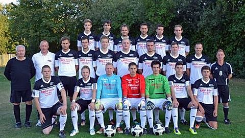 hintere Reihe v.l.n.r.: Maurice Kreutz, Maximilian Nikolic, Christian Lenz, Christoph Karkoschka, René Lorencic, Sebastian Wehr,

mittlere Reihe v.l.n.r.:  Torwarttrainer Uwe Neuenhaus, Betreuer Andreas Peric, Sascha Haefs, Roger Claessen, Jan Visser, Alexander Haybach, Michael Bal, Tim Wultschnig, Co-Trainer André Rogge, Trainer Tino Reucher,

vordere Reihe v.l.n.r.:  Tobias Mitterer, Christian Hackfurth, Marcel Clouth, Dennis Haefs, Patrick Freiwald, Martin Halfmann, Yannik Diekers,

Es fehlen: Philipp Härtel, Dennis Lenz