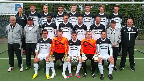 hintere Reihe von links: Lena Althaus (Physiotherapeutin) Benjamin Schäfer, Tim Heinze, Mark von Dahlen, Andreas Görtzen, Fedor Brack, Jonas Niedballa, Nikolai Schörnich
mittelere Reihe von links: Guido Monaco (Trainer), Marcus Hertrampf (Co-Trainer), Reindolf Adu, Matthias Castens, Michael Ortmanns, Stefan Thurn, Jost von Dahlen (TW-Trainer und Betreuer), Achim Magdalinski (Teammanager)
vordere Reihe von links: David Breitmar, Lukas Kuznik, Fabian Schlegel, Maximilian Lindner, Danny Schwidden
fehlend: David Pira, Shibata Kohsuke, Christopher Robert, Keita Makiyama, Marcel Schwerdtfeger, Azeed Babatunde, Justus Waßenberg