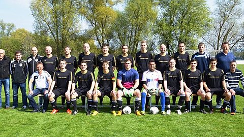 1. Mannschaft 2013/14
Jgd.Leiter: Karg Edi, Betr. Mayr Tobi, König Uwe, Hähnel Rafael, Riedhammer Stefan, Hofmann Alex, Einhellig Anton, Hankofer Robert, Hofmann Pascal, Maidl Sebastian, Trainer: Plattner Reiner, Kosmowski Denny, Vorstand: Zint Toni - Co-Trainer: Putz Markus, Fischer Johannes, Pledereder Michael, Gleich Dominik, Kirschner Martin, Karg Marco, Pledereder Florian, Mühlberger Johannes, Abtl. Leiter: Flexeder Paul.