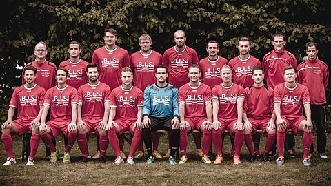 Mannschaftsfoto Saison 2015/2016:
v.l.n.r.(oben): Betreuer Maik Dietrich, Maurizio Pasquale, Danny Heidenfelder, Frank Bausch, Gabriel Gasic, Rustam Mamedow, Cyril Bondarev, Trainer Slobodan Maglov, Betreuer Roberto Forte.
v.l.n.r (unten): Celil Begit, Dominik Herfort, Alexander Othmer, Lukas Öhler, Marjan Tomasic, Marijan Tucakovic, Stefan Klimke, Caner Ünal, Markus Kramer.