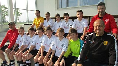 hinten v.li.: Trainer Richard Alexy,Benedikt Kreischer,Stefan Pfanzelt, Kapitän Tobias Rauch, Noah Baumann, Matthias Gruber
vorne v.li.: Trainer Fritz Kreischer,Benjamin Hötscher,Adrian Alexy, Adrien Pirek,Michael Hintermaier,Tobias Willer,Nils Hachenberger, 
Hans Gassner