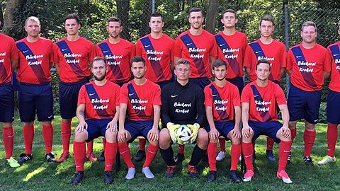 Kader Kreisoberliga Saison 2018/2019 
  
hintere Reihe v.l.n.r.: Nils Ruckes (Spielausschuss), Steffen Borbonus (Spielertrainer), Michele Stähler, Nils Egenolf, Eric Böcher, Michael Steinhauer, Marius Mühl, Nico Hölzer, Yannic Schäfer, Bastian Ortseifen, Leonhard Kunz, Michael Schulz (Spielausschuss) 
  
vordere Reihe v.l.n.r.: Tim Born, Marcel Jede, Joel Quast, Silas Henrich, Jonas Eisenkopf 
  
Es fehlen: Jan Dickopf, Robin Traudt, Luca Metternich, Julian Form, Jannis Türk
