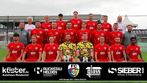 hintere Reihe von links: Hannelore Lessig (Masseurin), Valentin Seidl, Noah Wächtler (Abgang), Albert Pistol, Jan Hübner, Robin Spreitzer, Tom Rietzschel (Team-Manager)

mittlere Reihe von links: René Behring (Ex-Trainer), Kevin Werner, Alexander Vogel, Lucas Bartsch, Julian Janz, Tommy Kind, Tim Mattheus, Benjamin Förster (spielender Co-Trainer)

vordere Reihe von links: Nico Rieger, Stefan Tröger, Vincent Markus, Ondřej Čáp, Giovanni Lumpitzsch (Abgang), Max Nitschke, Philipp Katzenberger, Cerno Abdulayi Kaba (Abgang)

es fehlen: Toni Ziffert, Artem Tsarenko, Bruno Schulze, Hannes Reisinger, Leonard Kögler, Frederik Ambrosius, Nico Rasser, Marcus Dörfer (Trainer), Ronny Winkler (Torwart-Trainer), Thomas Kunath (Zeugwart)