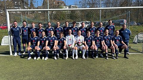 Obere Reihe (v.l.n.r.): Trainer Jan-Lukas Jonen; Marcel Nördtling; Tobias Banhagel; Gian Luca Manueli; Dennis Klein; Manuel Holtz; Luca Enders; Giuseppe Strazzanti; Daniel Klein; Daniel Fey; Felix Bröcher; Nico Nördtling; Betreuer Fabian Krause                                                          

Untere Reihe (v.l.n.r.): Phillip Kaffi Vignizou; Alex Balandin; Sören Heinzelmann; Lukas Burkhardt; Philipp Stucke; Robin Steuer; Maximilian Friesen; Nils Voß; Eldar Causevic