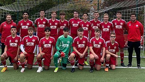 Stehend von links nach rechts: Trainer Dennis Kessel, Vincenzo Iocando, Til Fischer, Robin Augstein, Joscha Hamacher,Ramón Nonnweiler, Baran Karaca, Timo Brackelsberg, Moritz Machon, Eroon Musa, Trainer Oliver Zingsheim.
Kniend von links nach rechts: Borna Juric, Nico Kessel, Emirhan Kurt, Roni Karaca, Jonathan Kleinen, Lars Weber, Lukas Esser