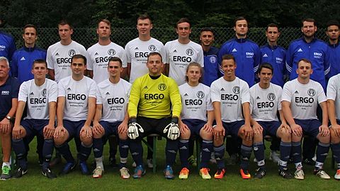 obere Reihe v.l.n.r.: F. Maoro, T. Kariegus, M. Engelke, K. Schäuffele, S. Schneider, S. Pluhatsch, T. Schweizer, Ü. Polat, L. Bauer, J. Manca, A. Knoblauch, S. Nguyen, F. Pluhatsch
untere Reihe v.l.n.r.: H. Lutz, F. Brenner, A. Ostojic, J. Pönitz, M. Krüger, A. Biemel, P. Egenlauf, M. Bär, T. Tauchmann, D. Kächele

es fehlen: W. Pönitz, H. Hamo, T. Wagner, F. Krebs, K. Kariegus