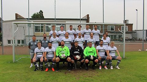 Teamfoto, entstanden Tagestrainingslager 24.07.21
akutelle Mannschaftsbilder von beiden Mannschaften, werden zum Saisonstart nachgereicht.