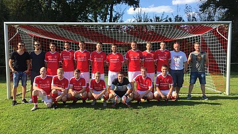 Kniend v.l. Sebastian Reusch, Matthias Doblinger, Christoph Lehner, Marco Ostermeier, Alexander Heiß, Martin Doblinger, Ibrahim Karakas
Stehend v.l. Thomas Weitzer, Christian Landsmann, Tobias Zeilhofer, Christian Rottmeier, Andreas Fenzl, Burak Becerik, Jonas Auburger, Florian Troidl, Georg Gangl, Lukas Stocker, Michael Eckl, Michael Pöppel
Es fehlen: Sebastian Auburger, Daniel Jackermeier, Christian Woller und Thomas Puchner