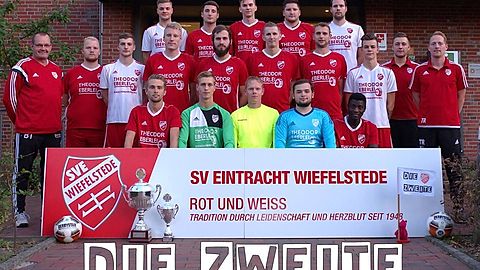 Das offizielle Teamfoto SV Eintracht Wiefelstede II ("Die Zweite"); Saison 2018/2019
