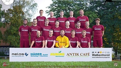 Obere Reihe v.l.n.r.: NICLAS STOCK, MALTE HENGEHOLD, LUKAS SEELHÖFER, MARCEL KAVERMANN, MAX KAASE
Mittlere Reihe v.l.n.r.:  MARKUS AULBERT, TOBIAS SCHNITKER, LARS GLANE, CONSTANTIN PIETSCH, JUSTIN MISCHNICK, STEFFEN KLESSER, NIKLAS DRÖGE, SVEN HOLLMANN
Untere Reihe v.l.n.r.: CHRISTIAN MÄSCHER, JONAS WEGESIN, SVEN UZAT, JONATHAN RENNER, DANIEL BULLER