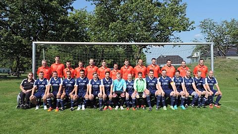 Der Kader der 1. und 2. Mannschaft des SV Annerod in der Saison 2015/2016