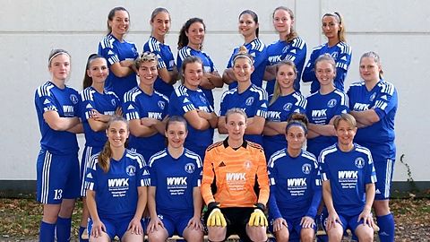 hintere Reihe von links: Cora Böhm, Sina Nilsson, Mathilda Kreuzer, Isabel Mindrup, Franziska Busch und Melissa Böhmer
mittlere Reihe von links: Sina Titgemeyer, Anna Harre, Loreen Neugebauer, Sarah Pelke, Michelle Jansen, Marie Kränzke, Teresa von der Haar und Marina Schwarz
vordere Reihe von links: Sarah Gerstenkorn, Wanda Flemming, Laura Witte, Stefanie Waage und Antje Rieger
Es fehlt: Sabrina Langenstück