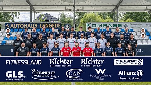 H.v.l.: Eric Hammer, Jonas Klöppelt, Marvin Oktay, Steffen Suckel, Antonio Diana, Jordi Njoya, Hannes Joppich, Oliwier Bosacki, Maximilian Moslener, Felix Lange, Nils Göwecke, Yannick Könnecker


M.v.l.: Betreuer Jürgen Bockisch, Stadionsprecher Jürgen Willmann, Sponsorenbeauftragter Nils Schneegans, Lasse Homann, Blerian Halimi, Ludwig Vollbrecht, Mark Philip Wolf, Johannes Patz, Konrad Vollbrecht, Teammanager Lars Pape, Trainer Deniz Dogan, Sportkoordinator und Co-Trainer Michael Nietz


V.v.l.: Betreuer Damian Dziony, Hadi Abou-Raya, Noah Mook, Fabian Henke, Eike Binder, Direnc Güven, Ömer Güzel, Niklas Richter, André Linek, Ben Böder, Physiotherapeutin Henrike Naporra


Es fehlen: Teamärztin Jacqueline Rotsch, Torwarttrainer Michael Bock, Joey Ben Bock, Phil Brand