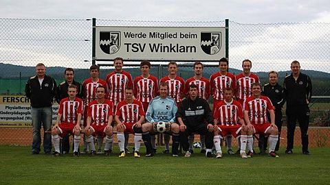von hinten links: Trainer Marco Bauriedl, Betreuer Matthias Forster, Phillip Fleischmann, David Schmidt, Martin Traexler, Stephan Seidl, Fabian Kraemer, Marco Koophamel, Josef Moesbauer, Michael Dirscherl, Albert Roetzer

von vorne links: Dominik Schmidt, Lukas Albinski, Stefan Roetzer, TW Manfred Verschl, TW Andreas Dirscherl, Rainer Huber, Johannes Gillitzer

es fehlen: Andreas Moesbauer, Phillip Harris, Hermann Buecherl, David Fleischmann, Michael Ferstl, Ludwig Griebl, Manuel Ermer, Armin Ruhland, Markus Dietl, Martin Wagner