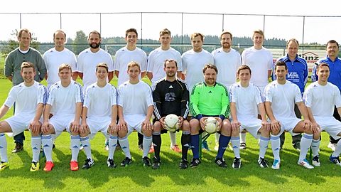 H.v.l: Winnfried Fässler, Dirk Schanta, Stefan Gindele, Benedikt Fässler,Matthias van Aken, Kevin Karg, Mathias Daum, Adrian Rimmele, Thomas Oehler, Martin Bertel
V.v.l: Fabian Großmann, Julian Knoll, Felix Oehler, Pius Fässler, Ralf Fischer, Michael Sorg, Daniel Keller, Christian Brändle, Steffen Kansy