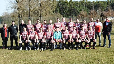 Mannschaftsfoto: Herren - 1. Mannschaft - DJK Zell Ober-/Unterrödel 1971 - Saison 25/26