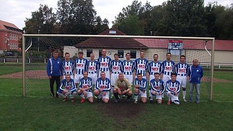 Hintere Reihe v.l.: Trainer Roland Joksch, Robert Döring; Matthias Parche, Marcel Palm, Mirko Horn, Daniel Schönemann, Werner Voigt, Marcel Mosebach, Toni Labenski, Alexander Ilgner, Martin Wittkovski, Co Trainer Lutz Mattes
Vordere Reihe v.l.: Michael Drimel, Christian Krug, Maik Polloczek, Viktor Joost, Willi Voigt, Andre Schibelius, Sebastian König
Es fehlen: Florian Regner, Oliver Leisering, Stephan Husemann, Dennis Bauer