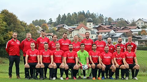 Hinten v.l.  Hartl Dominik, Böduel Martin, Zellner Jonas, Batzke Matthias, Riedl Stefan, Hof Korbinian,  Schröder Hubert,Mühl Markus,  Paternoster Andreas, Freilinger Julian, Freilinger Vinzent
Vorne v.l. Pöhn Matthias, Spielbauer Tobias, Stock Bastian, Stadler Tom, Rothkopf Daniel,  Briki Yassine, Klein Andreas, Spielbauer Michael,  Kuchler Ben
