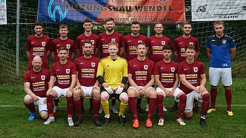 hintere Reihe v.l.: David Wendel, Nils Dippel, Stanislaw Korp, Marius Gessner, Jan Neuweiler, Tobias Enders, Luca Kotzian
vordere Reihe v.l.: Kevin Weinrich, Alexander Redemann, Tim Dornemann, Alex Landgrebe, Noel Arnold, Florian Wagener, Jan Eichhorn