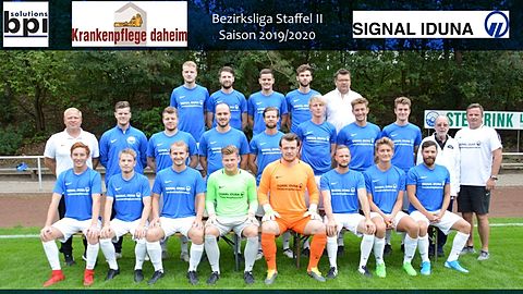 hintere Reihe: Philipp Schlegel, Florian Helmke, Michel Dennin, Timon Finger, Lars Herrmann (1. Vorsitzender)

mittlere Reihe: Mike Wahsner (Trainer), Moritz Dennin, Dennis Ambrosius, Malte Hawerkamp, Tim Oliver Epke, Malte Gruner, Jan Gruner, Henrik Eckseler, Rüdiger Ehlers (Betreuer), Christian Lyko (Co-Trainer)

vordere Reihe: Adriaan Stötzel, Marcel Landgraf, Frank Rott, Florian Krogmann, Felix Winkler, Massimo Zanghi, Ole Gruner, Cem Beyer

es fehlen: Simon Czernia, Stefan Dopheide, Nikolas Kompodietas, Gian Luca Linstromberg, Luka Marquardt, Jan Partmann, Matthes Schwabedissen, Lukas Steinfels, Nils Strüber