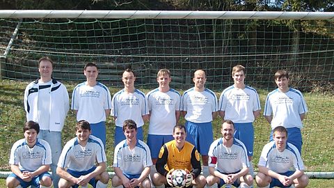 H.v.l. Rainer Berchtenbreiter sen. (Trainer), Rainer Berchtenbreiter jun., Christoph Thoma, Markus Ohnheiser, Martin Baumeister, Florian Thoma, Sebastian Lernhard.
V.v.l. Tobias Hitzler, Christian Dippel, Michael Tischmacher, Michael Petruck, Josef Tischmacher jun., Thomas Hohenacker.