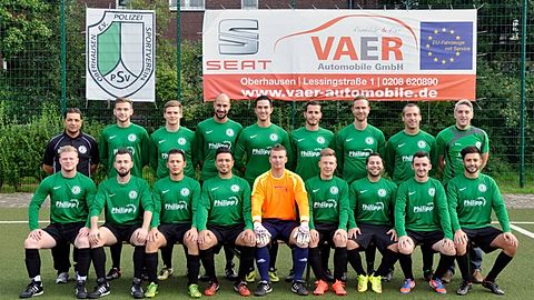 hintere Reihe von links:
Trainer Aykut Songör, Markus Tobola, Michael Neumann, Francesco Legista, Alessandro Piazza, Sebastian Riechert, Marco Grünert, Co-Trainer David Löchte

vordere Reihe von links:
Simon Zentzis, Giuseppe "Sepp" Piazza, Giuliano Piazza, Giuseppe "Peppo" Piazza, Matthias Zentzis, Christian Wirriger, Ricardo Giuseppe Cecala, Nino Marth, Andrea Piazza