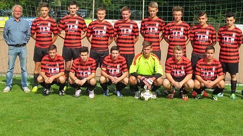 Oben vl: Uwe Höfer, Matthias Bertges, ubekannt, Timo Tüffers, Jens Strysio, Robin Adrians, Mike Reinschlüssel, Bari Uzundere, Baris Batmaz 
Unten vl: Torsten Tack, Murat Akar, Dennis Ambaum, Niklas Lennartz, Tim van Overbrüggen, Fredrick Hoang-Bielen