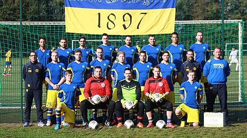 Hinten von links: Zecchini, Gatto, Patricelli, Schultes, Gülseren, Kilinc, Ulbrich und Schich.
Mitte von links: Trainer J. Dresen, Klein, Zacharias, Dimsic, Düllgen, Pallikaridis, K.-H. Scharpel, Co-Trainer P. Dresen und Betreuer T. Schäfers.
Vorne von links: Mengwasser, Naß, Langenhan, Fritz und M. Schäfers.
Es fehlen: Abbate, Lieto, Richter, Vicari, Palm, I. Topyildiz, M. Topyildiz, Al Omari und Lyazidi.